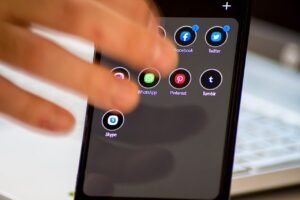 Por que algumas conversas do WhatsApp não ficam azuis