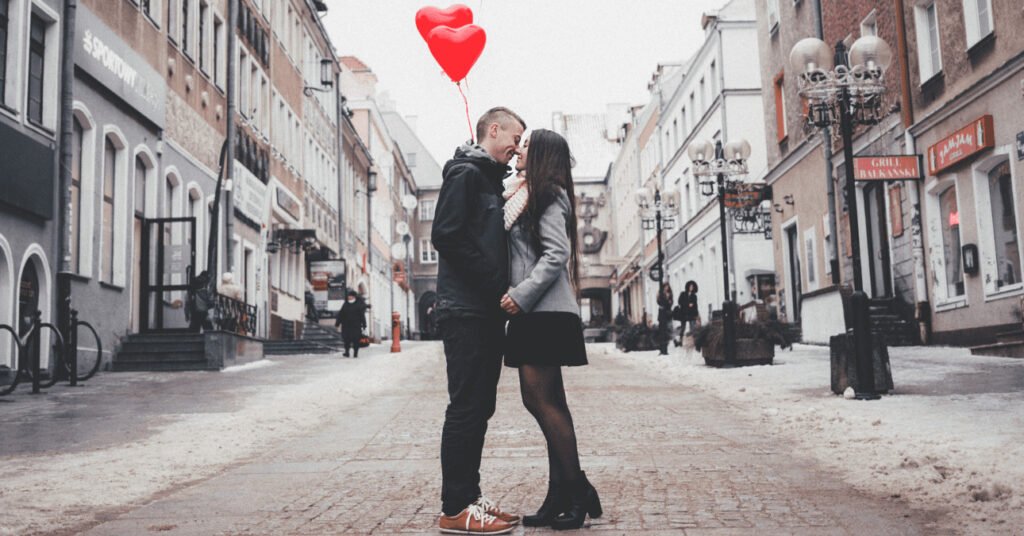 1 ano e 1 mês de namoro são quantos dias